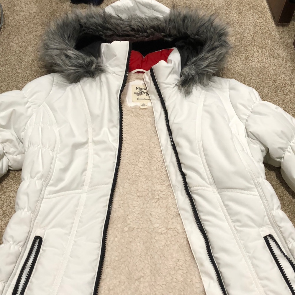 Winter jacket! - Picture 2 of 3